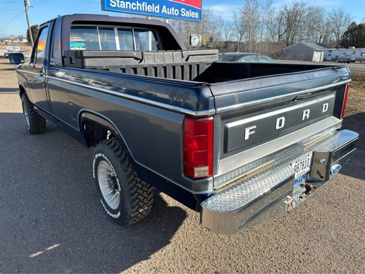 1983 Ford F-350 XLT 4WD Standard Cab Long Box