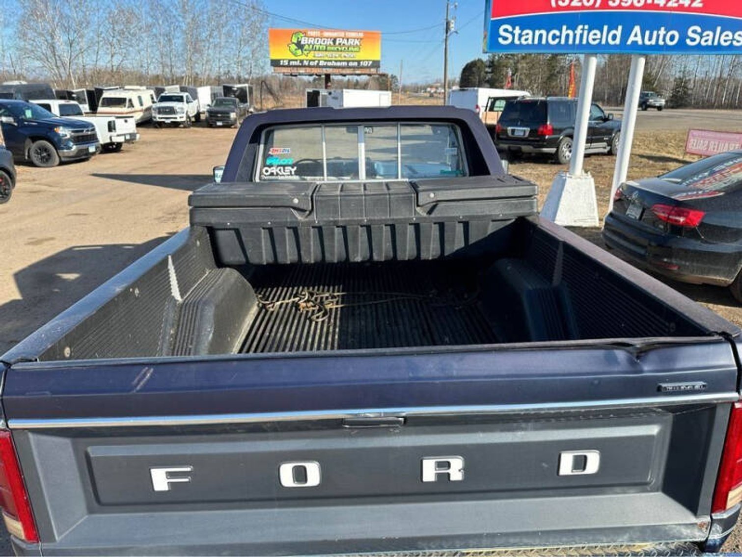 1983 Ford F-350 XLT 4WD Standard Cab Long Box