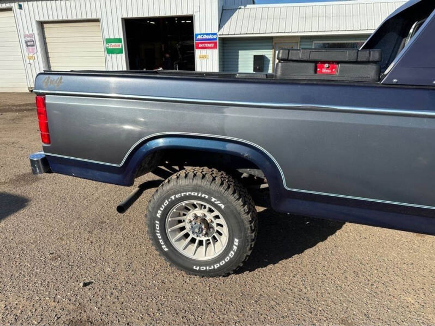 1983 Ford F-350 XLT 4WD Standard Cab Long Box