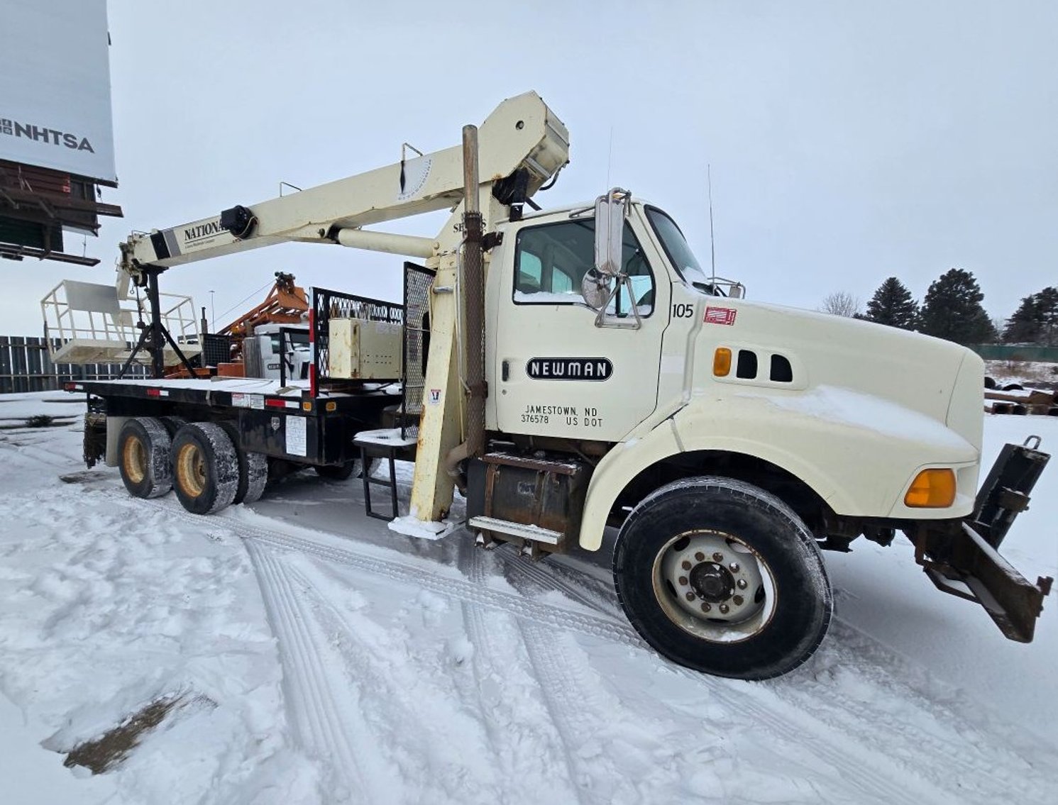 1998 Ford LT8513 Boom Truck