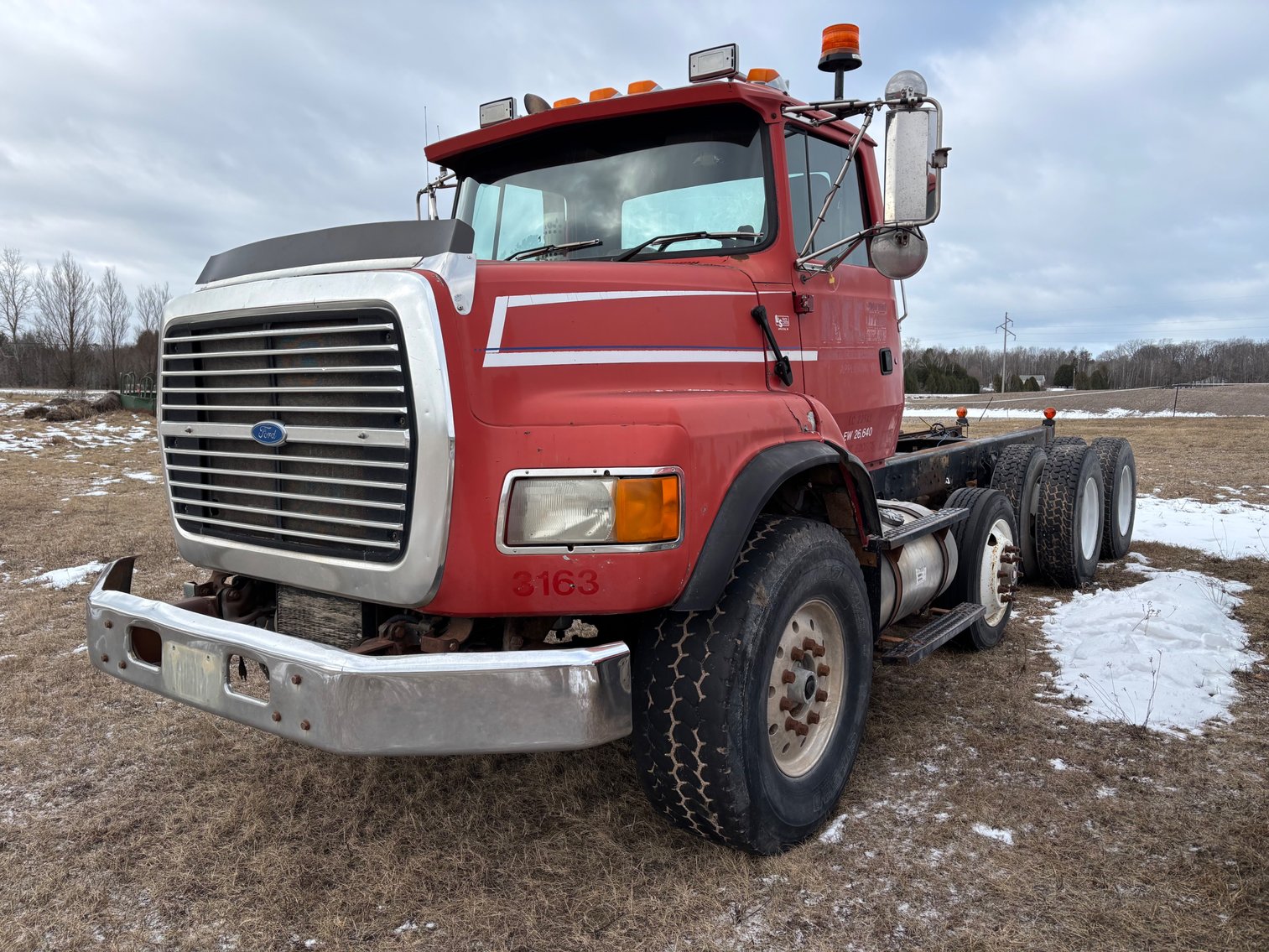 1996 Ford L9000 Boom Truck, (2) 1997 L 9000 Fords, Log Splitters & Equipment (134866)